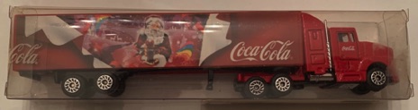 10268-1 € 6,00 coca cola vrachtwagen afb kerstman ca 18 cm.jpeg